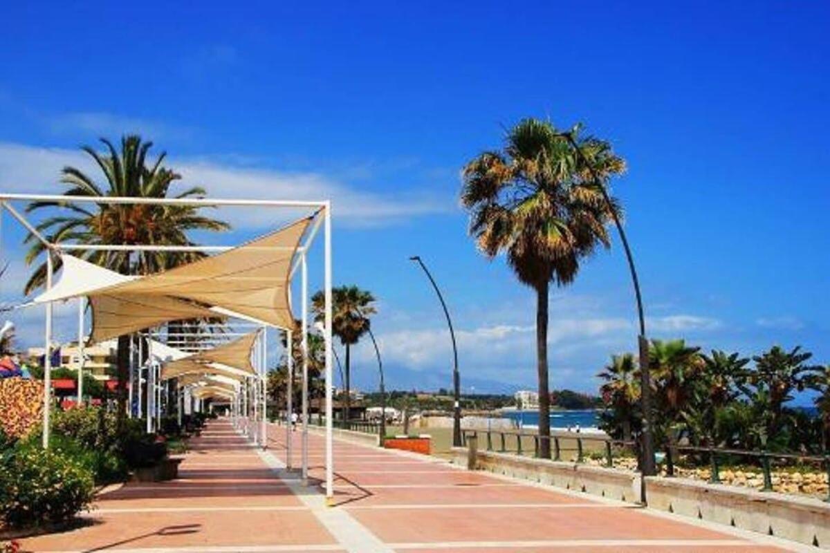 Espectacular Piso En Primera Linea De Playa Estepona Exterior foto